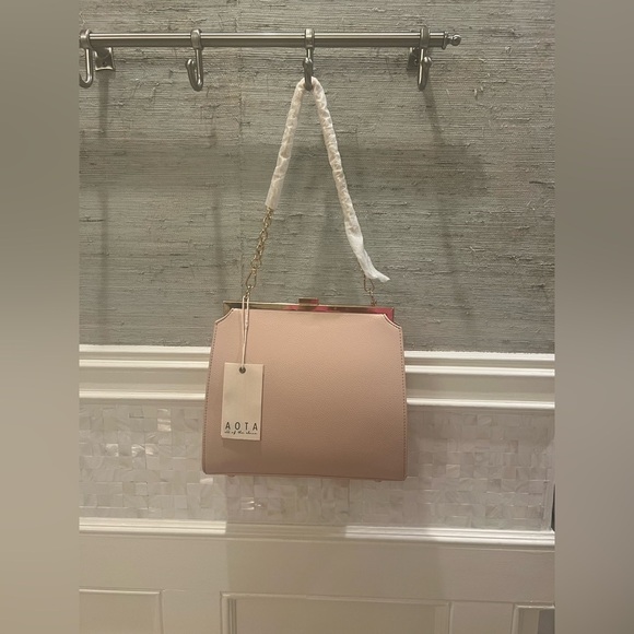 NWT new Anthropologie Aota Nicky shoulder bag faux leather pink gold crossbody - Picture 5 of 17